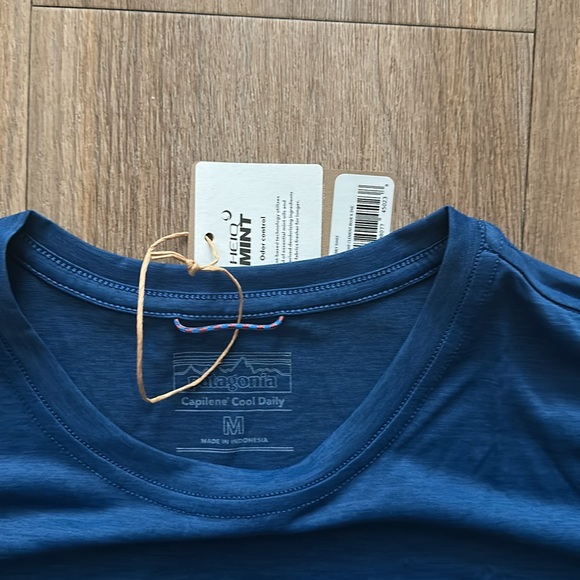 NWT Patagonia Men’s Capilene® Cool Daily Shirt - Picture 4 of 5